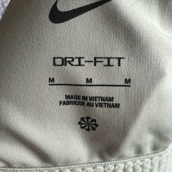 Nike Dri-FIT Racerback Sports Bra β Mint Green β Medium β Excellent Condition! - Picture 6 of 6